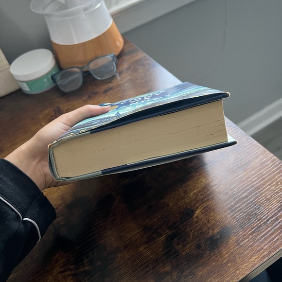 All the Light We Cannot See by Anthony Doerr Hard Cover - Picture 3 of 5